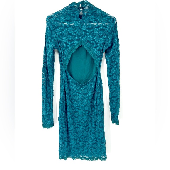 Emerald Green Lace Holiday New Years Eve Long Sleeve Evening Open Back Dress - Picture 4 of 16